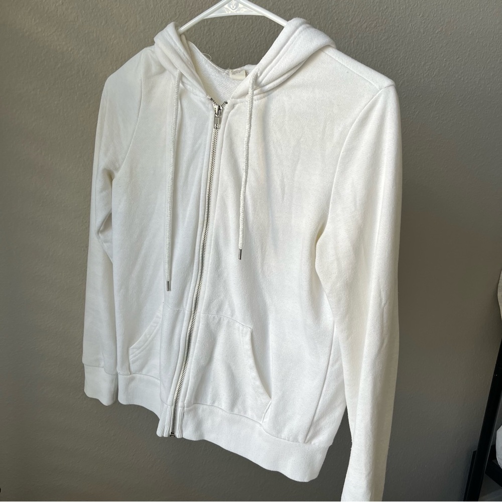 White zip up jacket